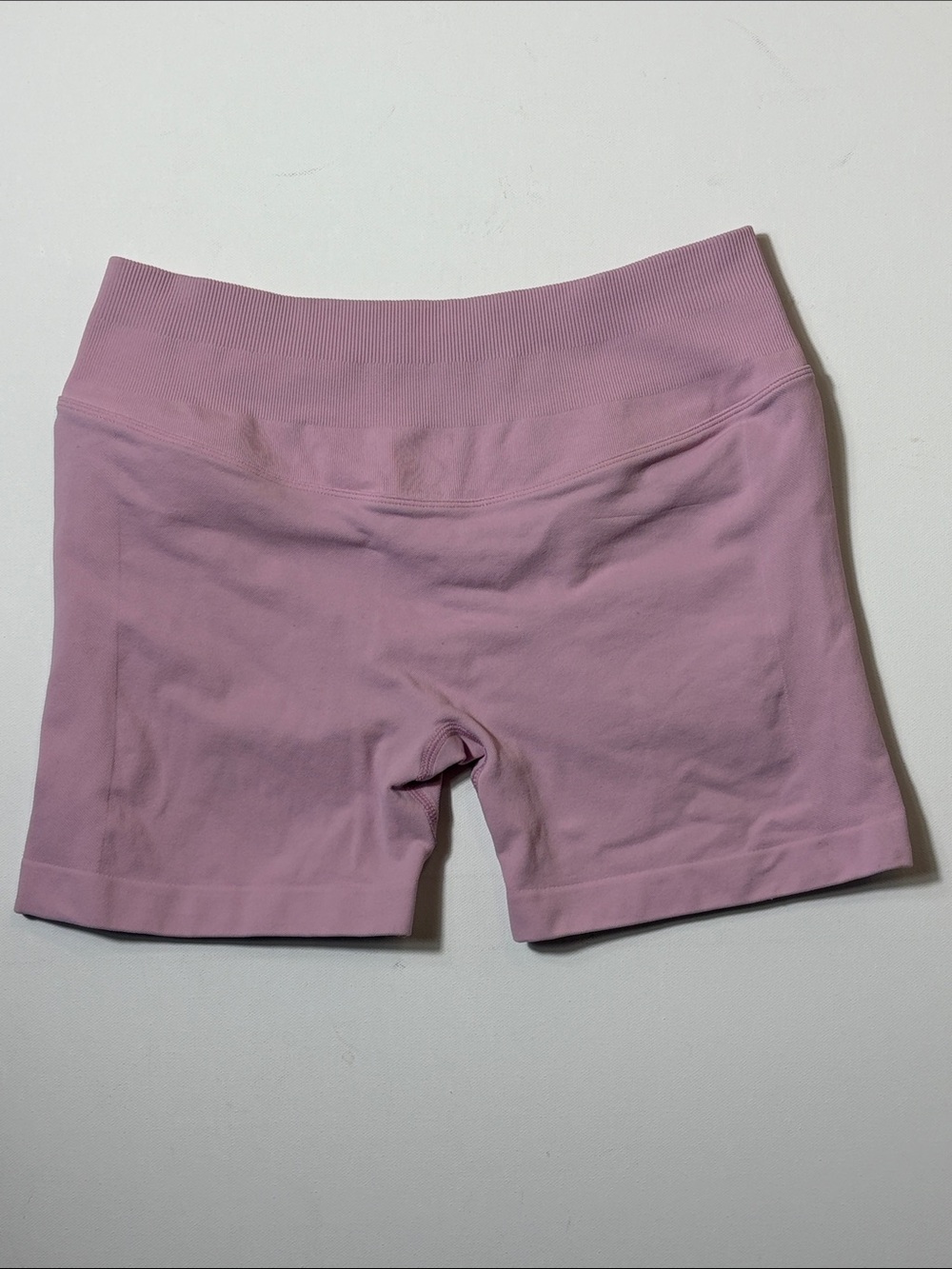 Aurola Mauve Seamless Scrunch Butt Biker Shorts Estimated Small 25”waist meas.